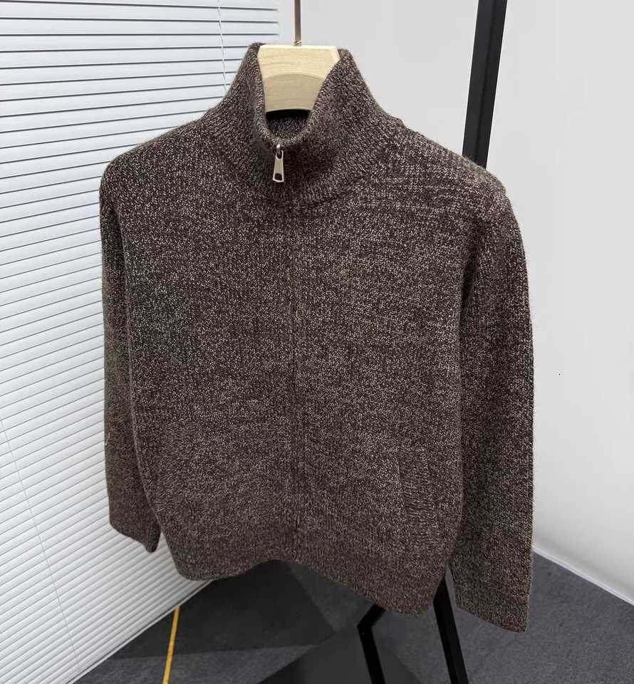 High end zipper knitted sweater coat solid color comfort pocket mens autumn winter thick high neck trend casual jacket cardiganT251103