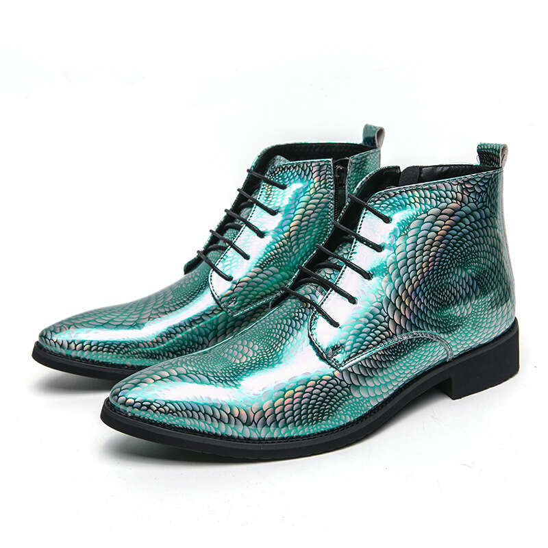 Men's shoes in plus size, high top, pointed leather fashionable British style, shiny Martin boots, trendy Chelsea boots