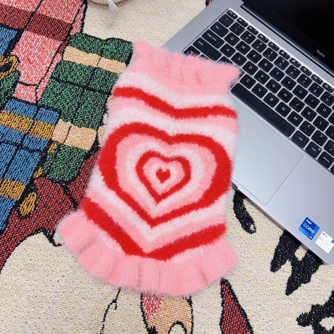 Cute Heart Pattern Pet Sweater, Soft Knit Dog Clothes, Warm Winter Apparels, Fashionable Puppy Sweater with Ruffled Edges, Cozy Pet Outfit for Maltese