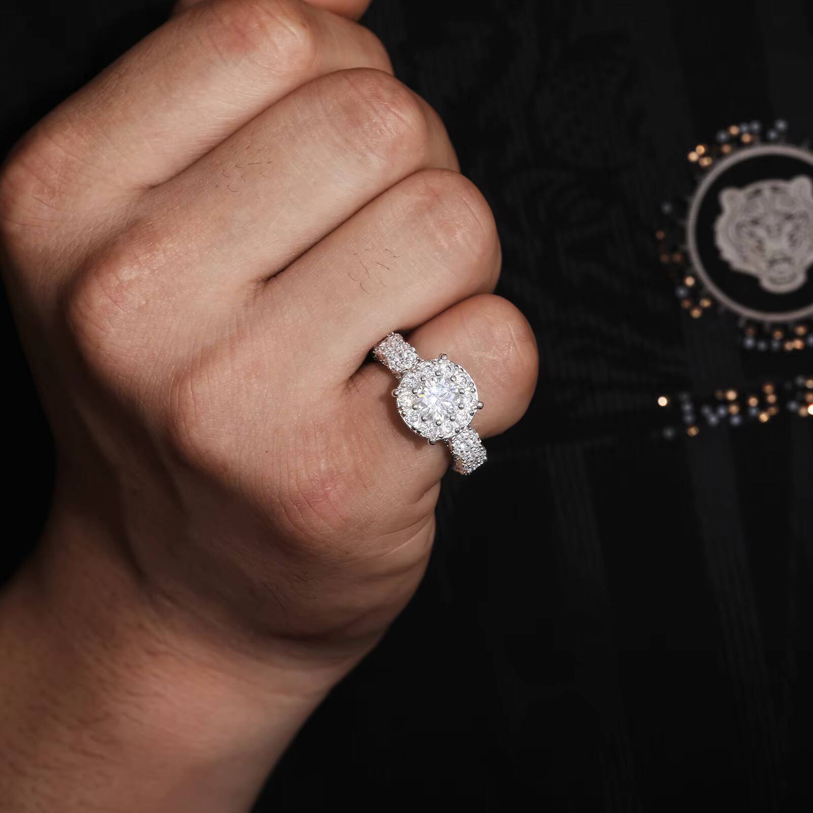 Wholesale Sparkling Wedding Jewelry White Gold 925 Sterling Silver VVS Moissanite Diamond Halo Engagement Ring for Men Women