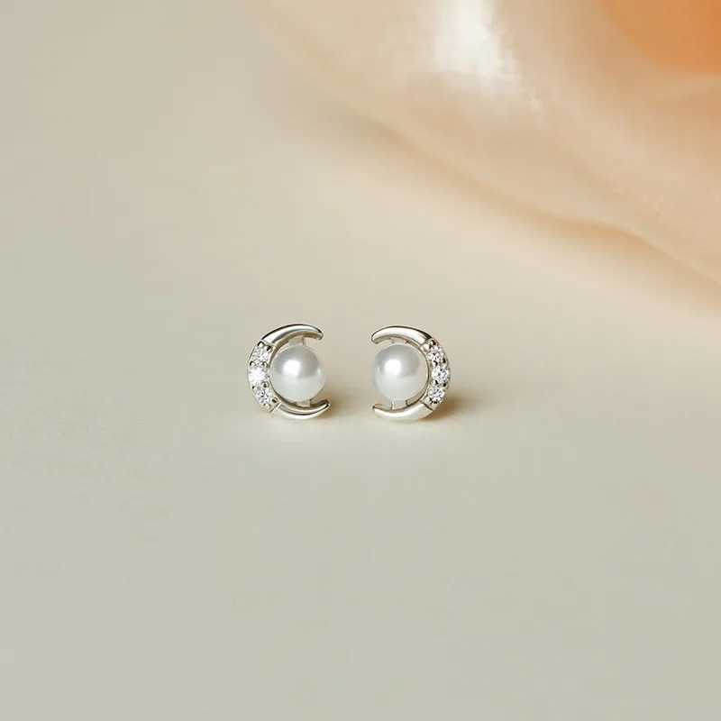 New Fashion Exquisite Silver Color Moon Earrings For Women Imitation Pearl Inlaid Stud Earrings Wedding Party Jewelry Gifts C251103
