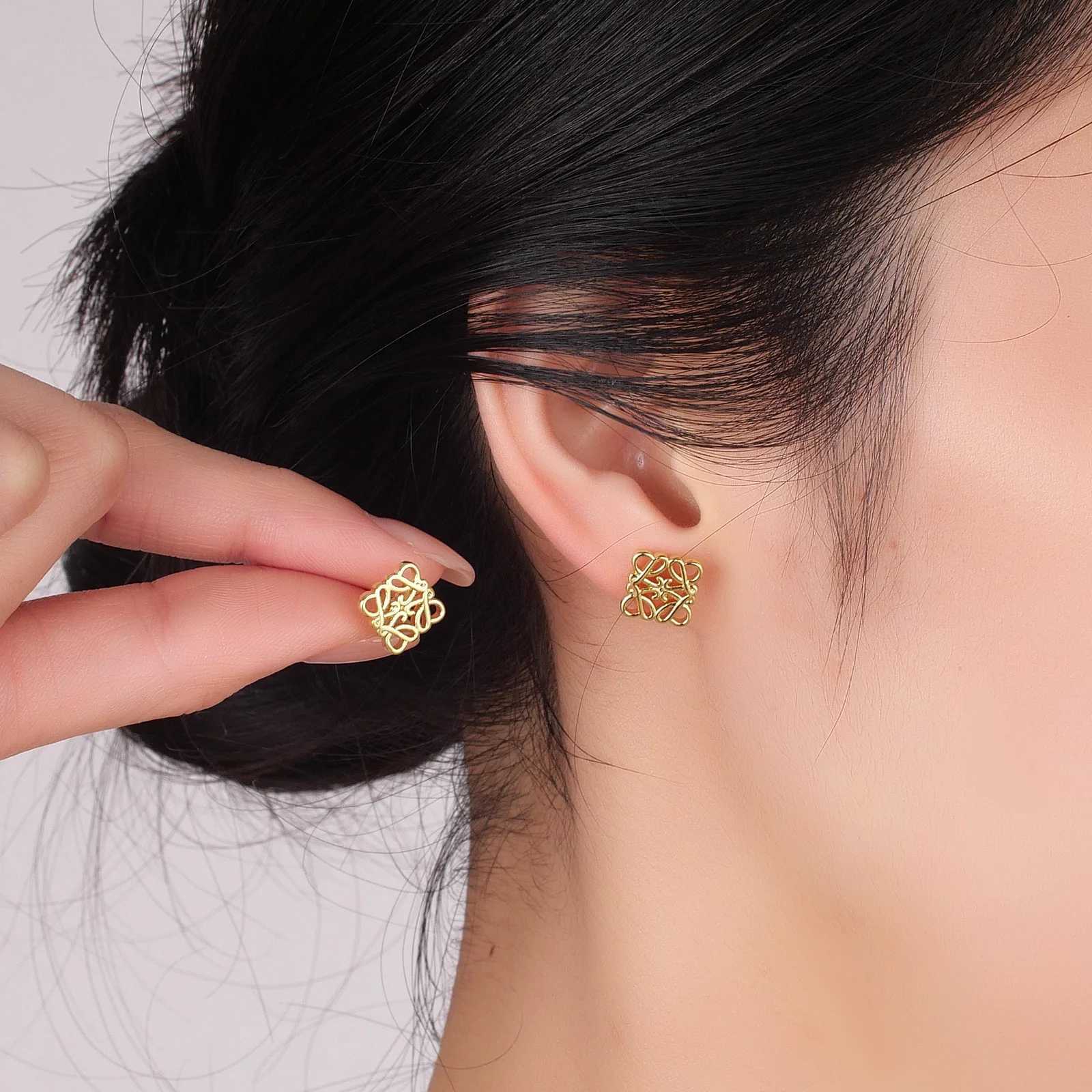 Geometric hollow irregular earrings for women highend earrings new trendy and atmospheric ear accessories C251103