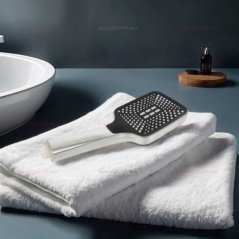 Pressuri Nozzle Bathro Shower High Pressure Water Saving Sprayer ABS Bathro Accessories Chre Rainfall Shower Y251103