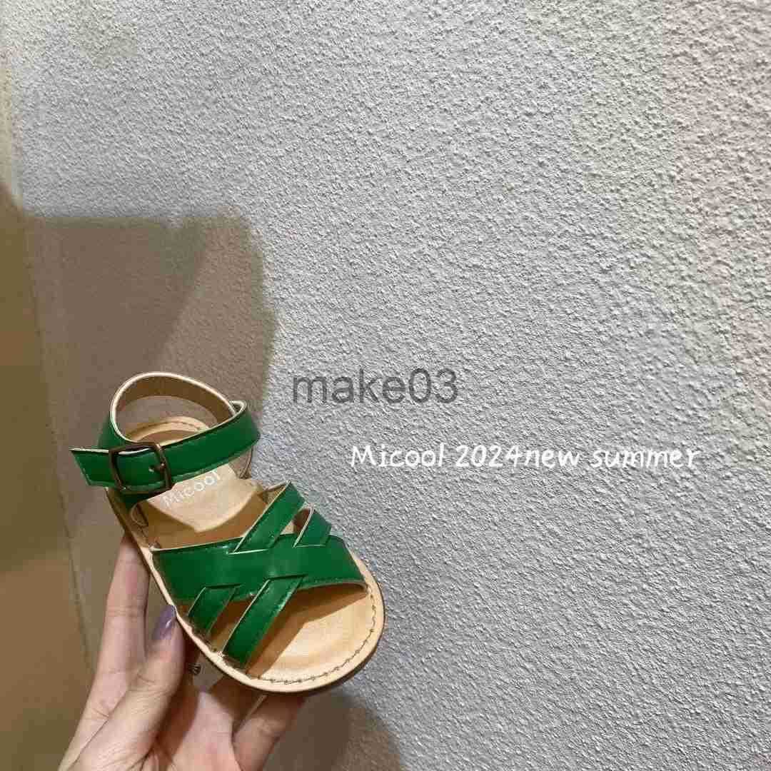 Girls Sandals Summer Childrens 2025 New Flat Shoes Childrens Casual Roman Shoes Baby Princess J250403