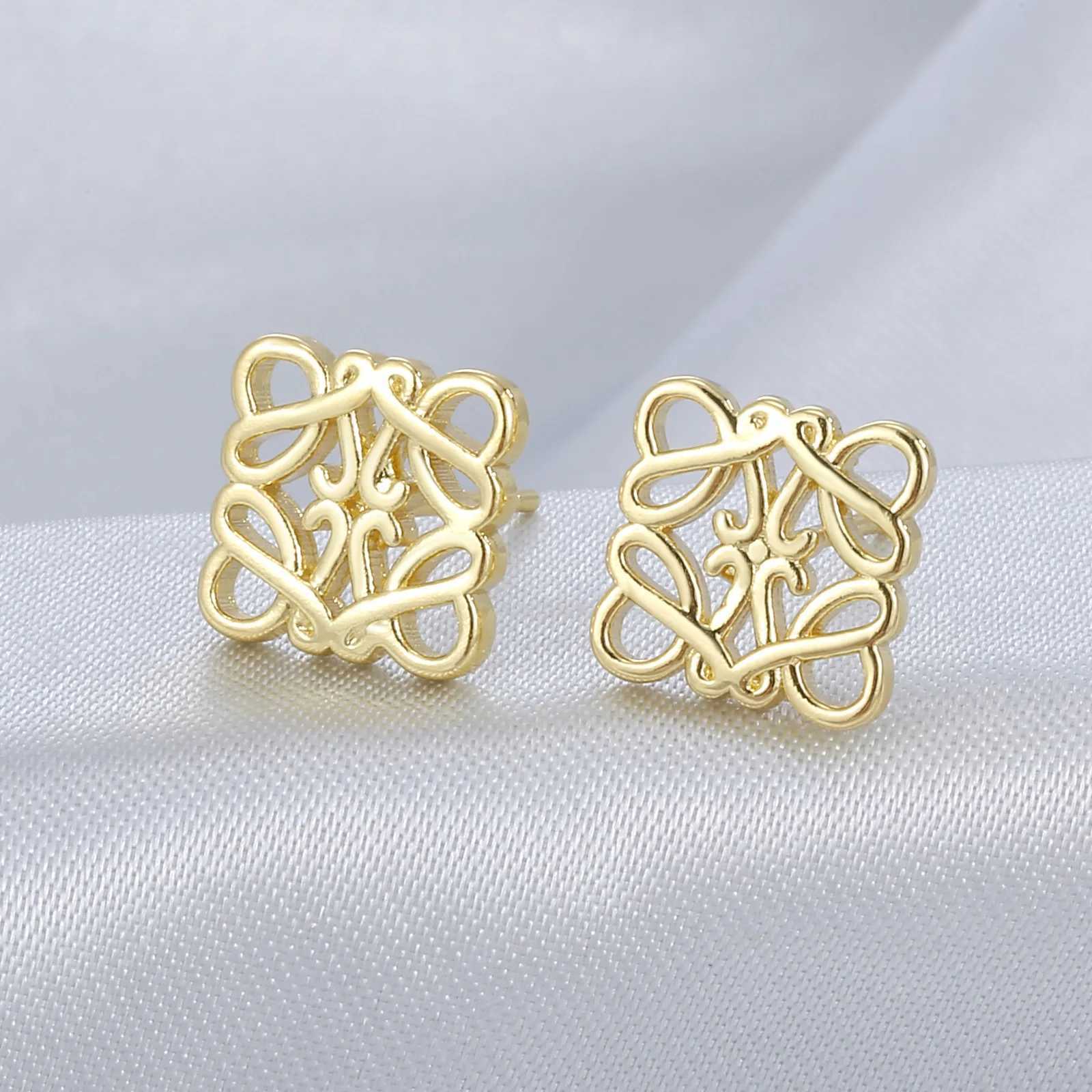 Geometric hollow irregular earrings for women highend earrings new trendy and atmospheric ear accessories C251103
