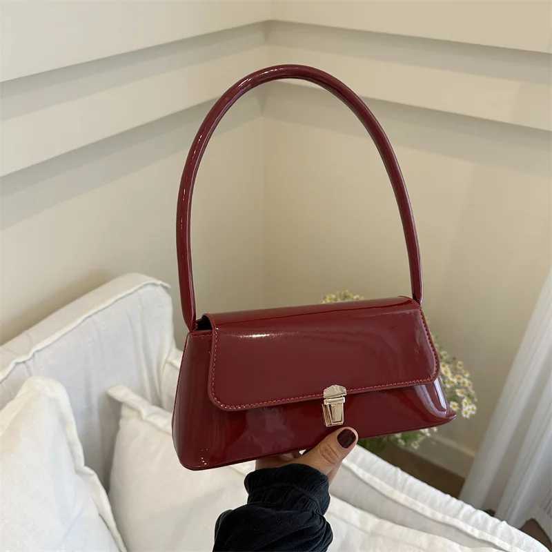 Popular Patent Leather Underarm Bag Womens 2024 Summer New Fashion Trendy Korean Version Shoulder Bag Fashion Hand BagC250401