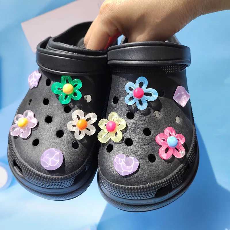 New 9-piece 5-piece pearl hole shoe charm designer DIY shiny shoes with stickers gifts Z250402
