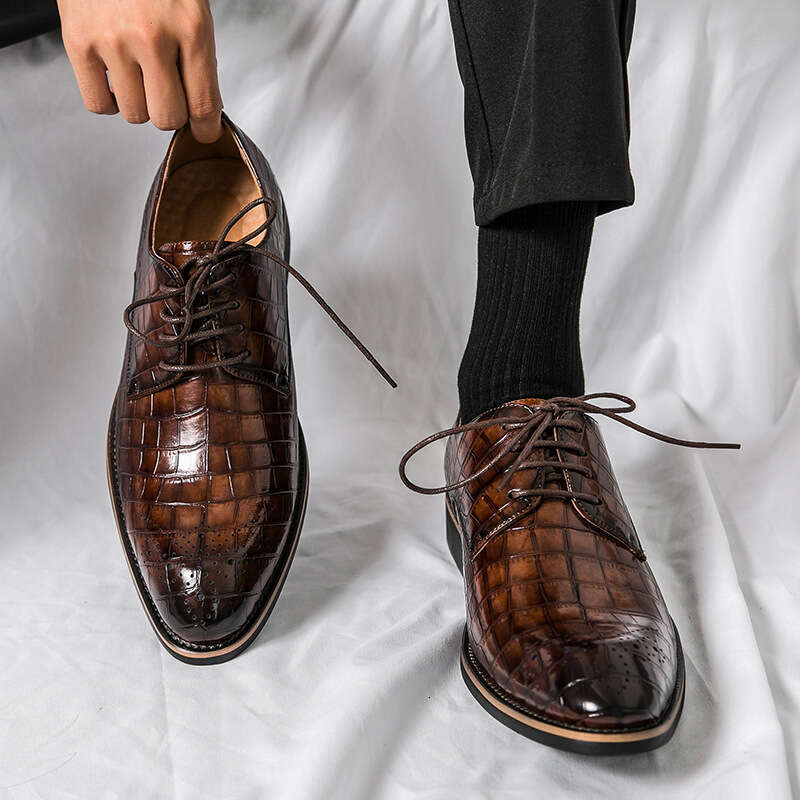 2024 Men's Large Size New Casual Fashion British Style Leather Shoes Korean Edition Trend
