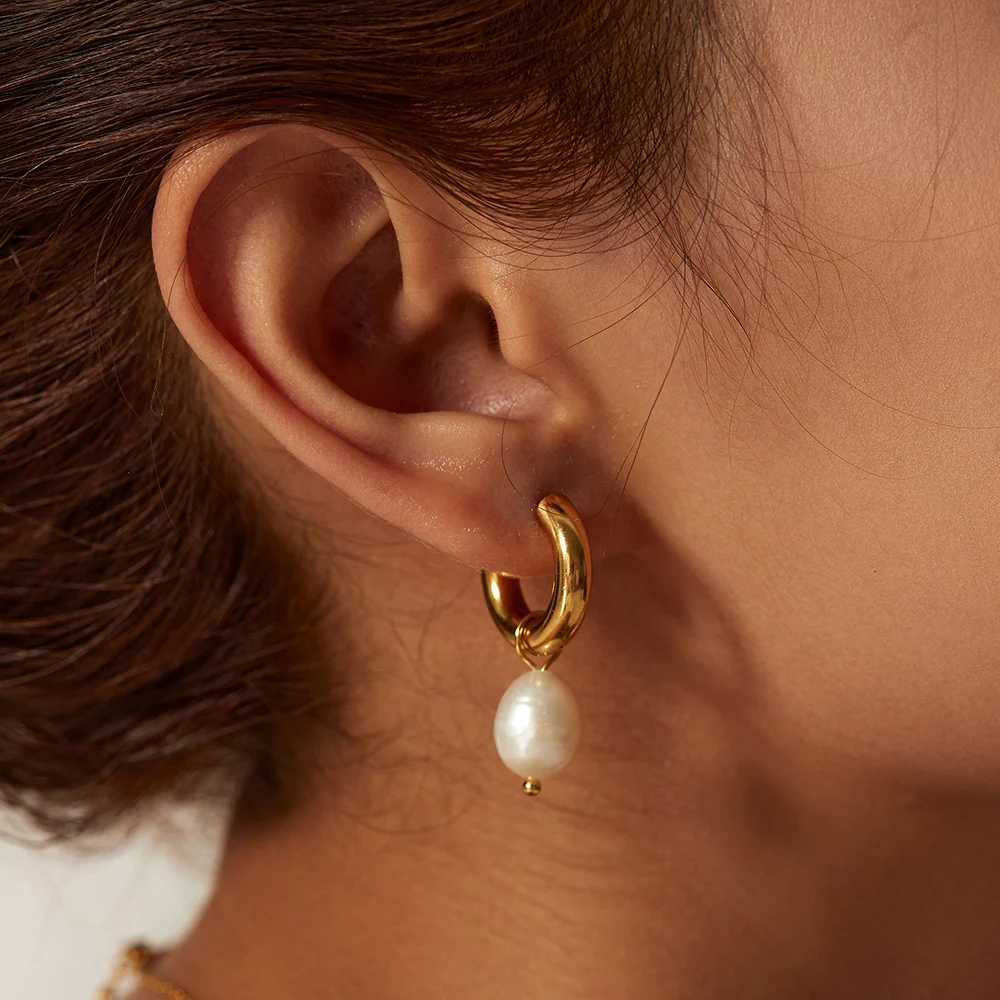 Stainless steel gold-plated earrings pearl pendant womens earrings trend simple pendant earrings party jewelry 2022 Y250401