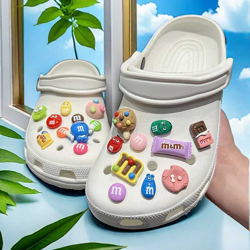 Complete set of hot selling DIY hole shoes charming cartoon handmade charm designer high-quality garden shoes decorative gifts for s Z250402