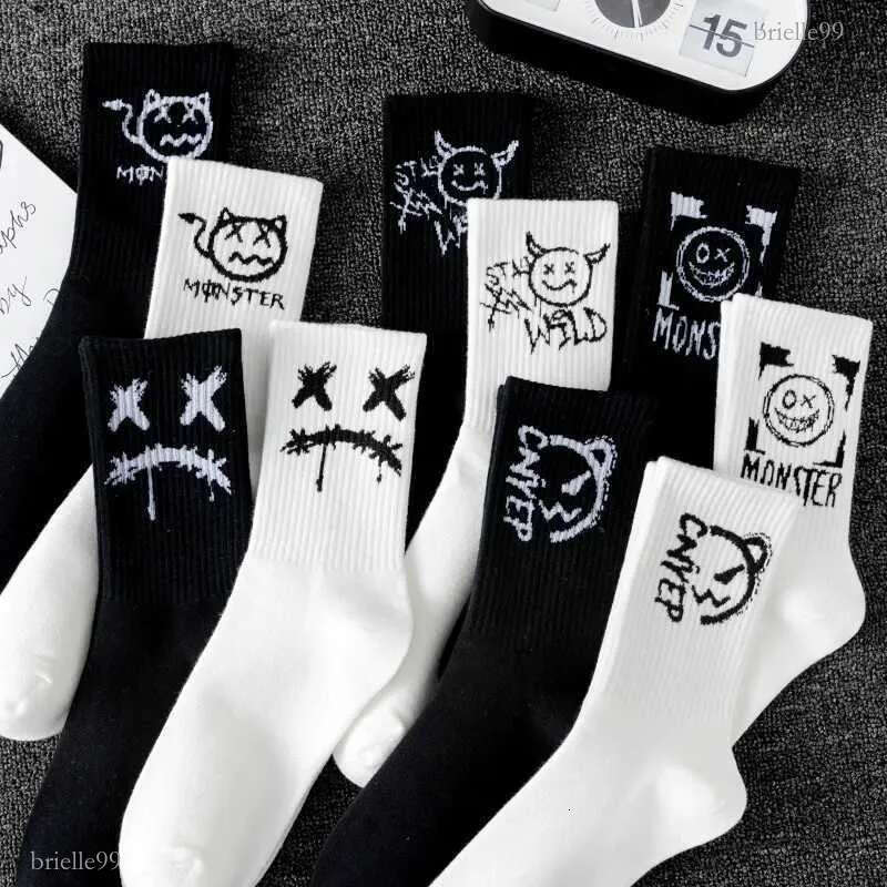 10 pairs of mens sports socks casual breathable and casual. Ghost face graffiti personalized socks W240924