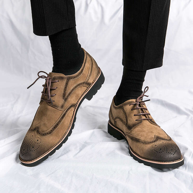 2024 Men's Large Size New Fashion British Style Business Leather Shoes Trend Dinner