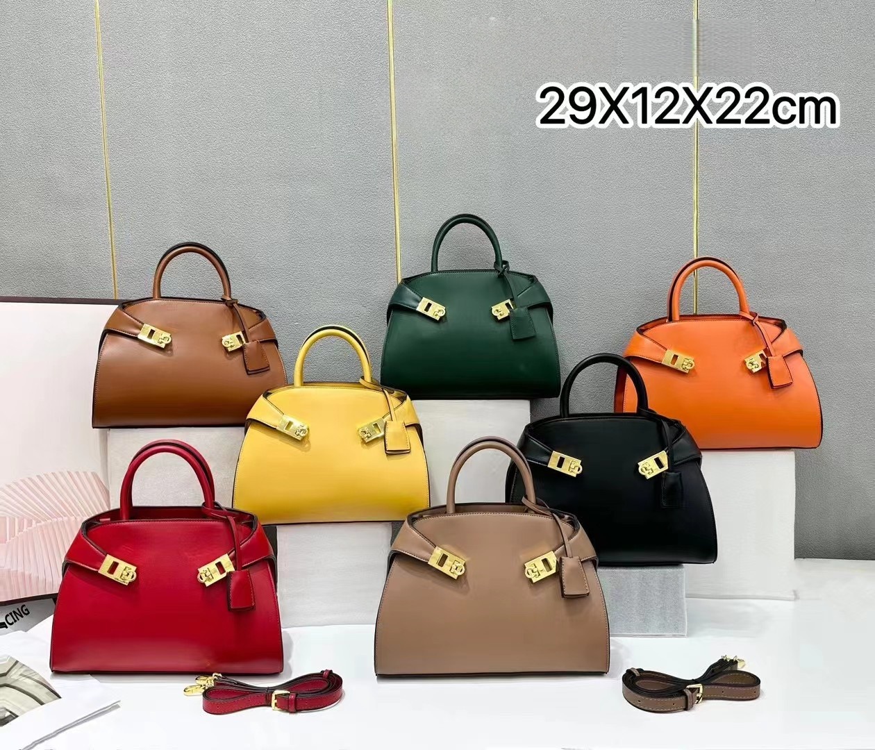 Designer bag Totes Hug Handbags luxury bag Design of large-capacity tote bags for niche brands - single-shoulder crossbody bags with shell-like design