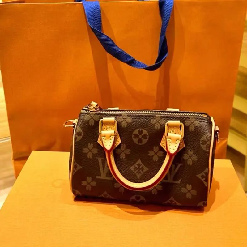 Designer bag Nano Diane handbag Boulogne Women Loop Hobo Shoulder Bag leather clutch pochette classic Mini Chain Purses Luxury tote crossbody Bags AAAA