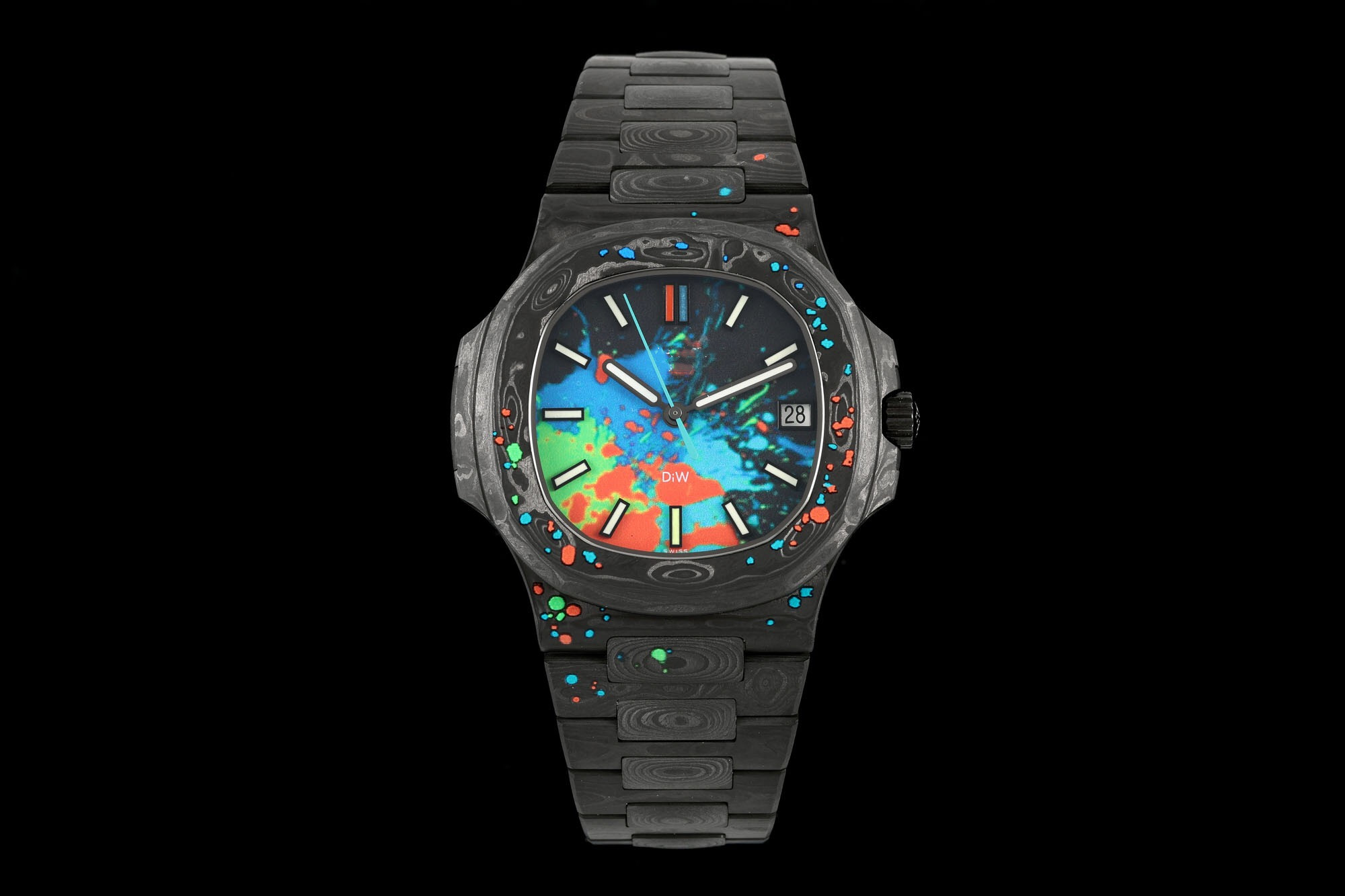 DiW 5711 Fully automatic machinery V2 version watch diameter 40 mm carry 9015 Change Cal.324 automatic on-chain integrated movement All carbon fiber case with