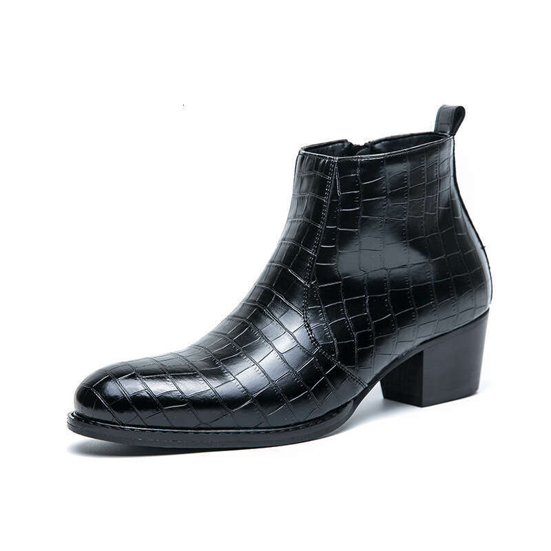 2024 Large Size New Casual Shoes Fashionable Men's High Top Leather Boots Trendy British Style