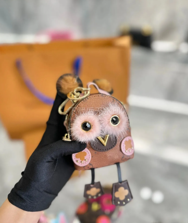 Luxury Brand Women Key Wallets Designer Dog Elephant Shell Coin Purses Keychain Cute Owl Mini Backpack Ladies Zipper Card Bags Clutch Bag Totes Pendants Charms