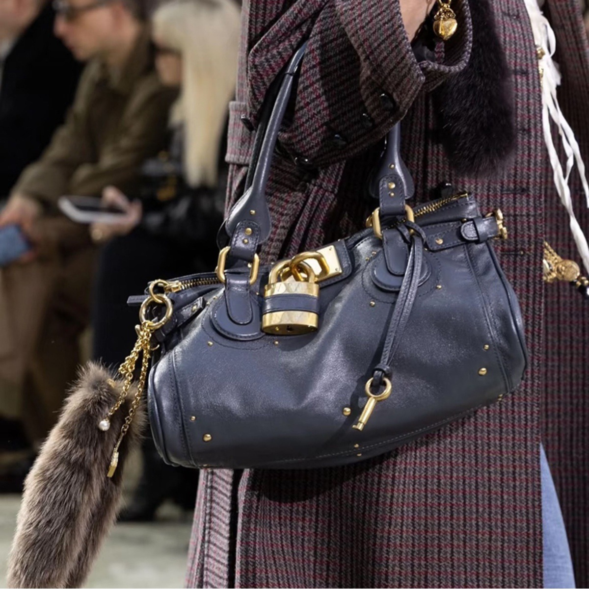 10A Luxury Designer Bag Retro Vintage Vintage Lock Head Bag 2025 Autumn And Winter New Fashion Handbag Crossbody Bag