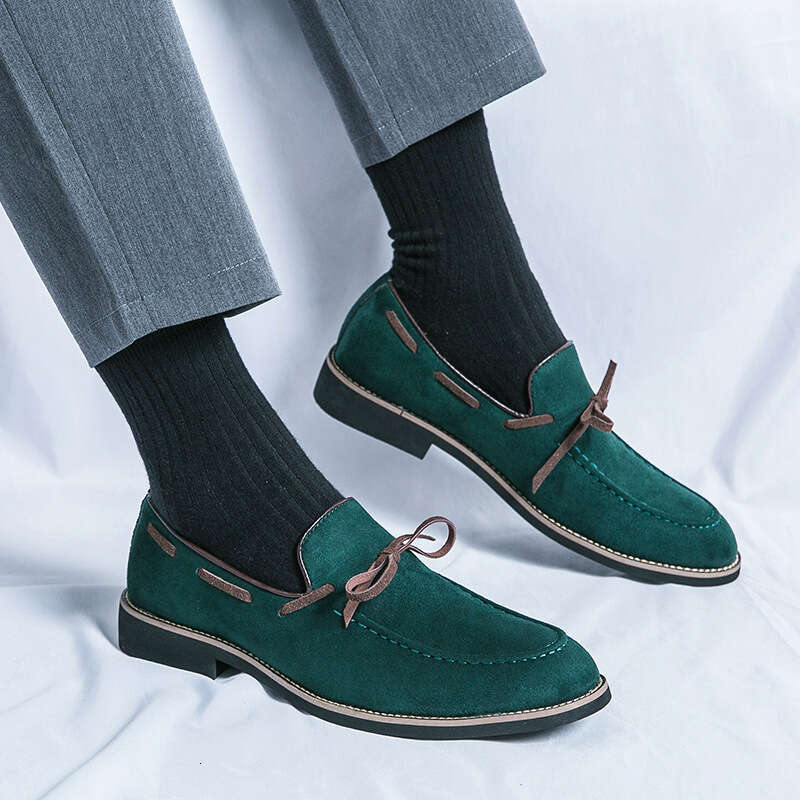 2024 new plus size Le Fu fashionable men's casual shoes, trendy foot covers, suede leather