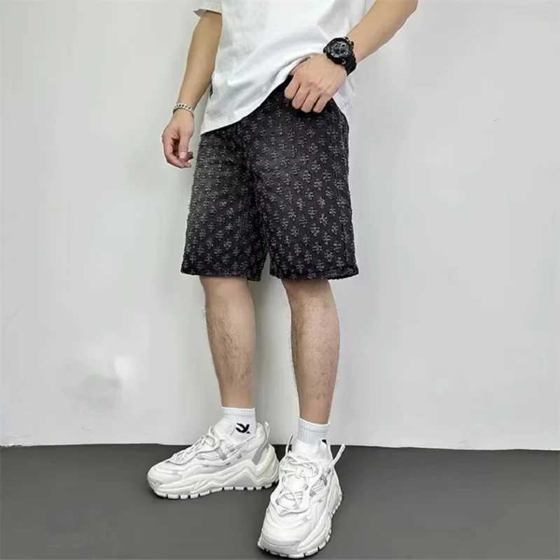 Fashionable and casual summer light blue Distressed mens denim shorts intelligent straight leg loose fit mens high Strt niche design tidal shorts X250
