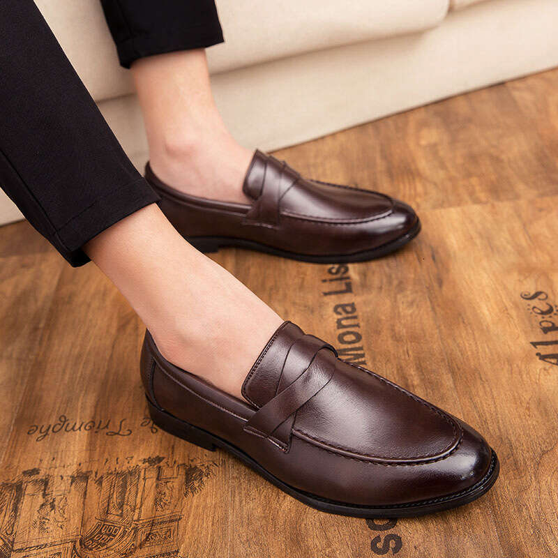 Men's in plus size, new casual shoes, fashionable foot covers, loafers, trendy British style men's wedding leather shoes