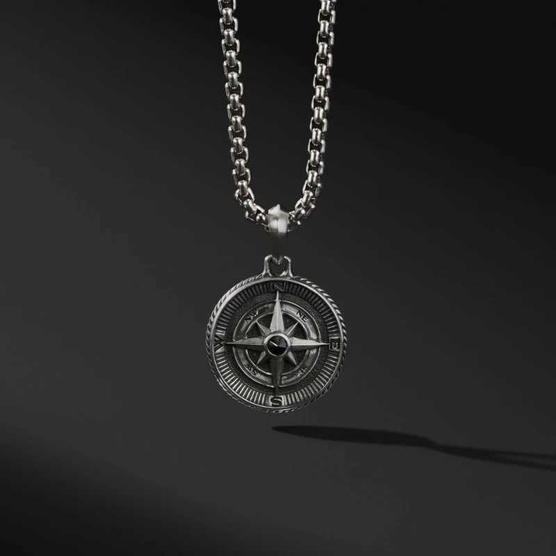 Fashion Simple Compass Necklaces For Men Retro Hip Hop Copper Disc Couple Pendant Sweater Chain Punk Jewelry Accessories GiftC250411