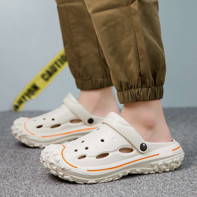 Large size fashionable casual hole shoes outdoor beach sandals men's EVA breathable slippers