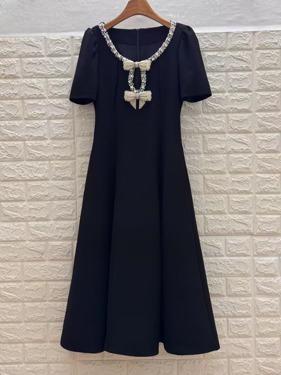 2026 High quality spot European and American Spring and Autumn new black slim fit sleeveless dress for children