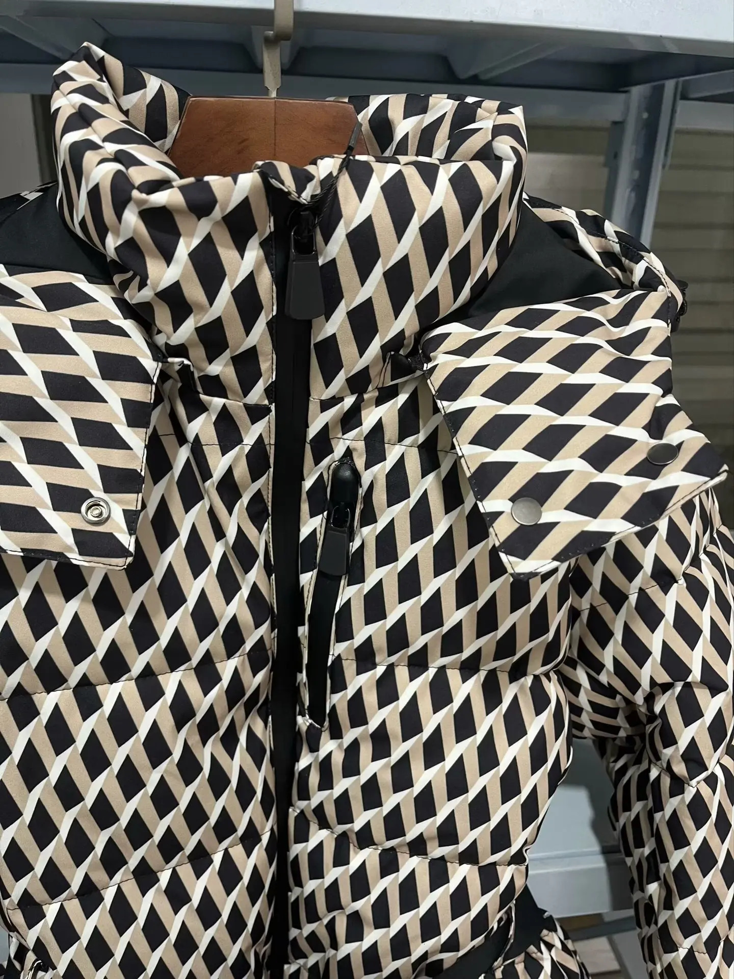 Winter Two Piece Skiing Set Hooded High Waist Padded Sport Parka Jacket Belt Female Thick Warm Pockets Windproof Pant 251103