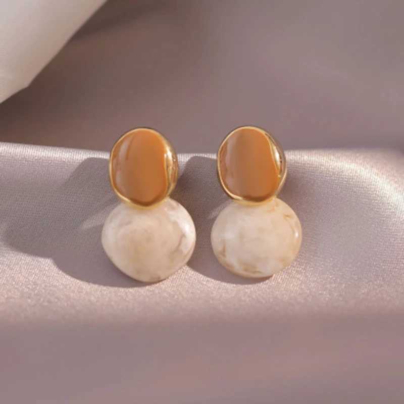 Brown Enamel Oil Beige Acrylic Dangle Earrings for Women Irregular Double Oval Drop Earrings Statement Geometry Trendy Jewelry C251103