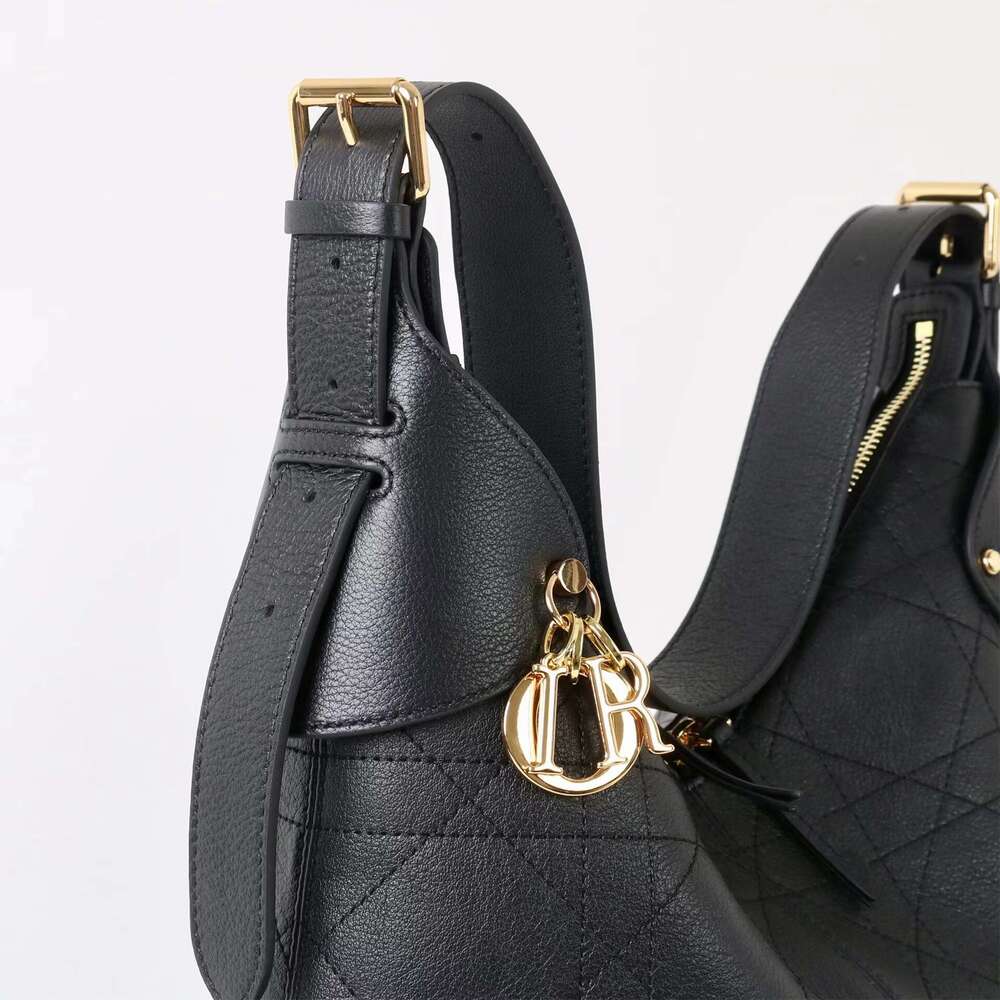 Luxury Bags Designer Ruffled Top Cowhide Rattan Tote Stylish Casual Elegant Underarm One Shoulder Commuter Premium Bags