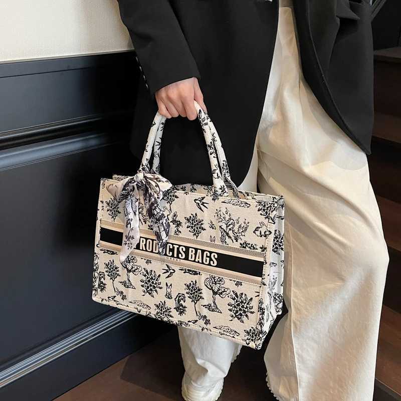 Jacquard Embroidery Luxury Designer Handbag Bags for Women 2025 Brand Shopper Bag Beach Shoulder Bag with short handlesC250403