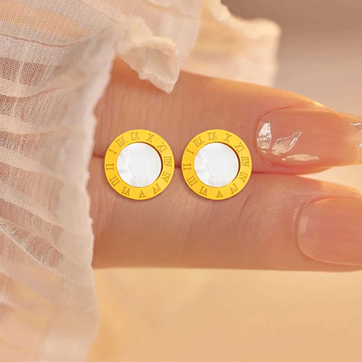 2pcs Non Fading Fashion Roman Numeral Round Earring European and American Highend Men Women Charm Stainless Steel Stud Earrings C251103