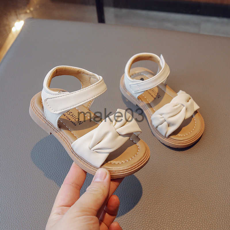 2025 New Summer Girls Korean Edition Casual Versatile Fashion Sandals for Small and Medium sized Soft soled Comfortable Anti slip Beach Shoes J250403