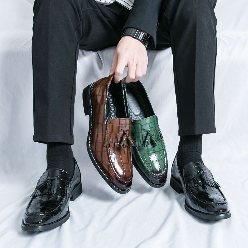 2024 Spring and Autumn New Men's Large Green Tassel Leather Shoes, Sizes 38-46, Casual One Step Legged loafers
