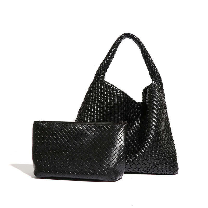 Factory large capacity mother and child fashion trend, underarm single shoulder hand woven women's bag, soft texture, 2025 temperament versatile 