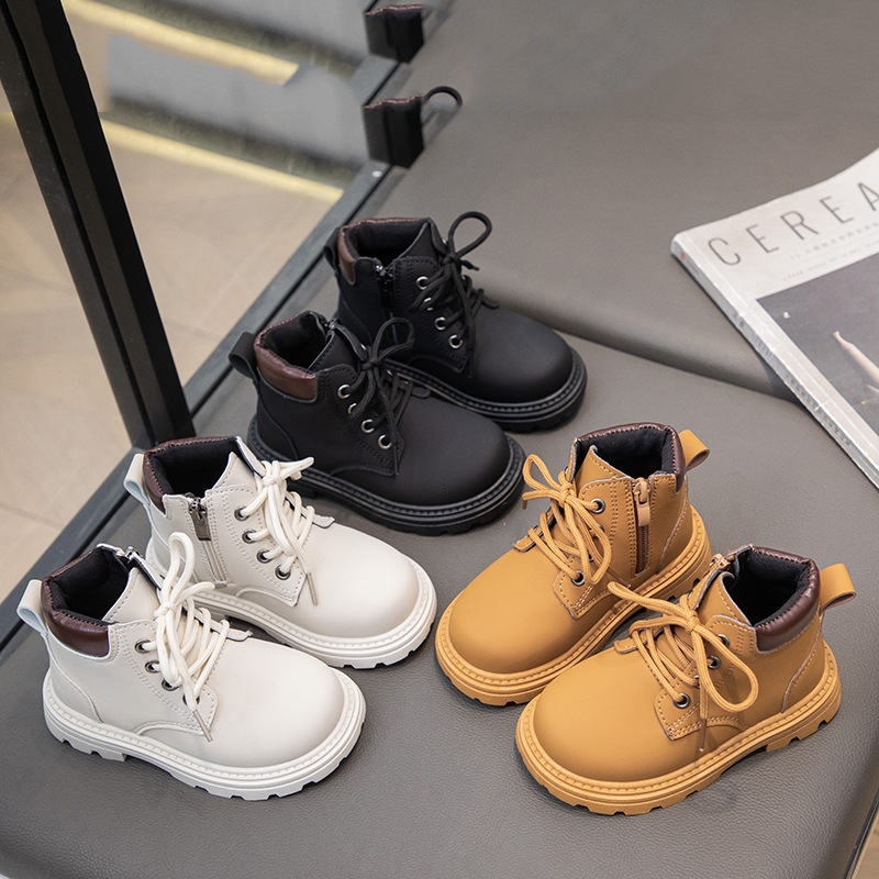 Childrens Short Boots 2024 New Fashionable British Style Girls Yellow Boots Medium and Small Childrens Soft Bottom Anti slip Boys Martin Boots