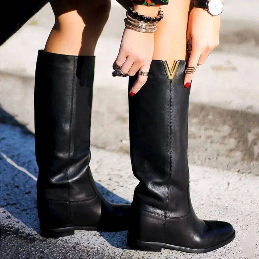 Metal V Decoration Black Leather Knee High Woman Boots New Brand Solid Designer Fashion Catwalk Concise Round Toe Winter Shoes