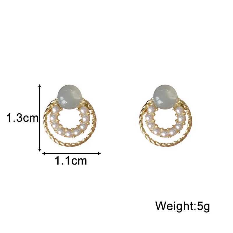 2024 New Small Round Earrings for Women Korean Fashion Sweet Imitaiton Pearl Circles Tiny Stud Earrings Geometry Ear Jewelry C251103