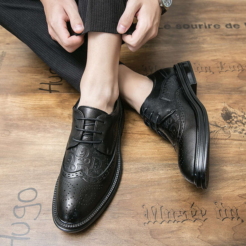 Oversized Youth Solid Color Flat Style Lace up Pointed Leather Men's Fashion Casual Single Shoes