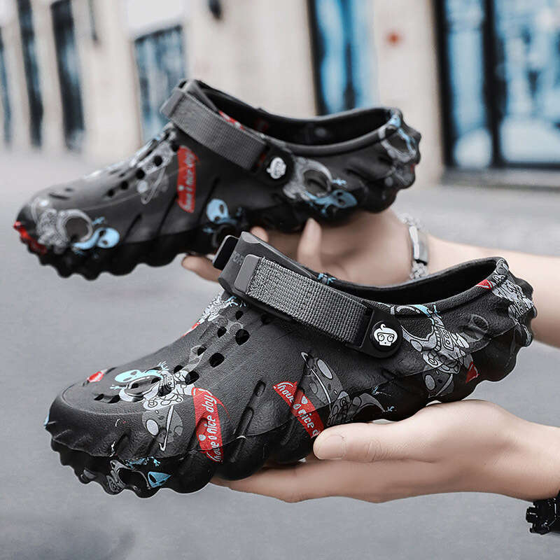 Large size summer beach casual EVA hollow hole shoes outdoor men's breathable sandals