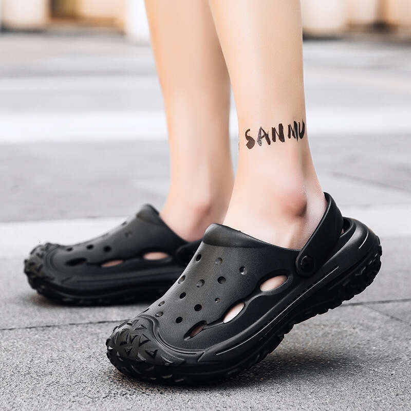 Men's hollowed out breathable hooded sandals, oversized summer beach shoes, outdoor home EVA thick soled sandals