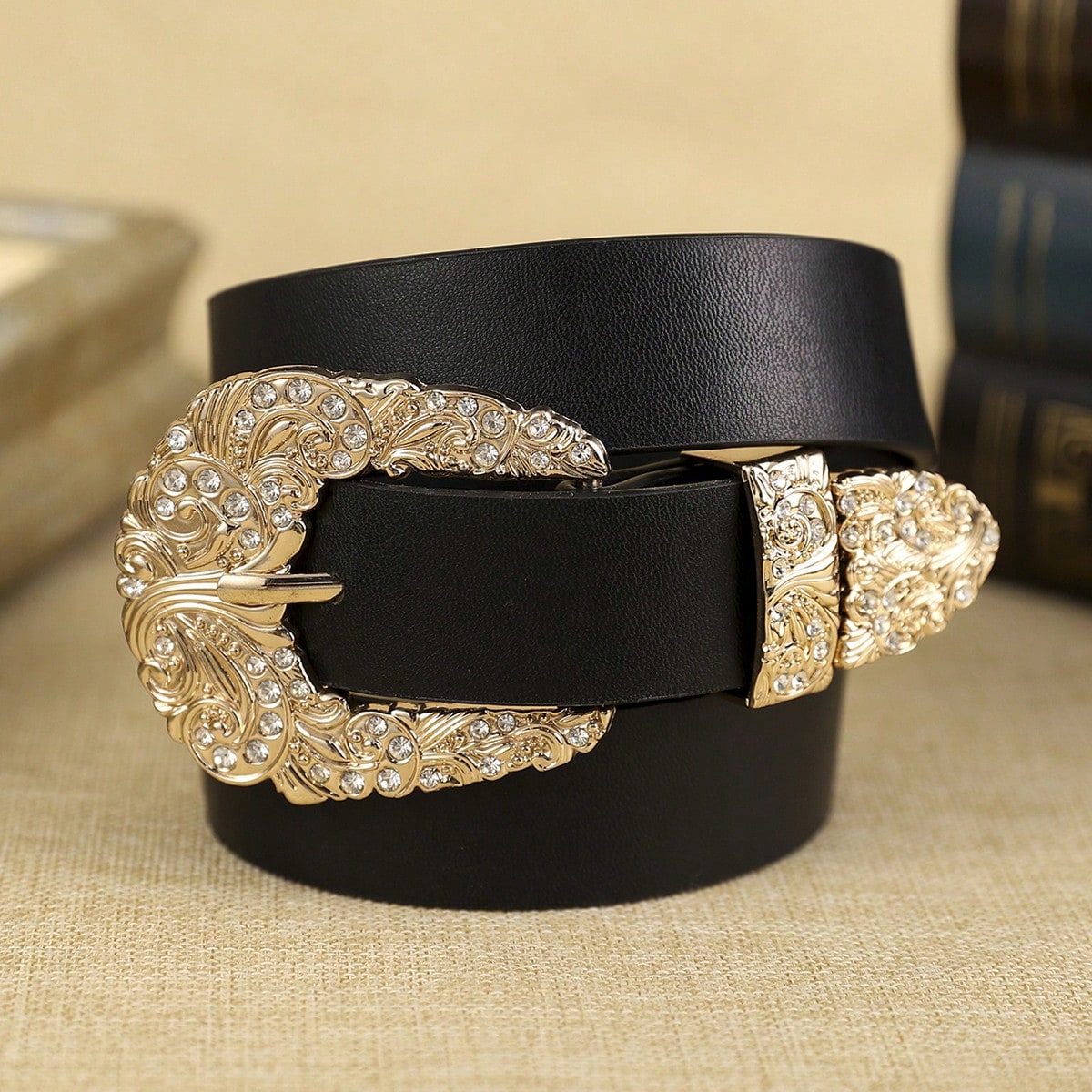 A Ladies' Polyureth… - image