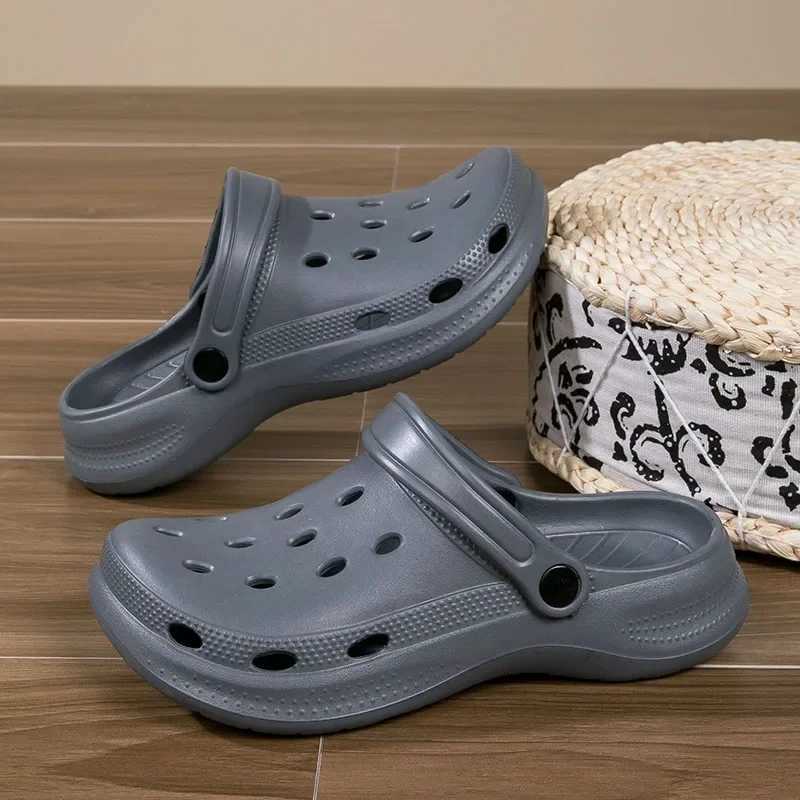 Plus Size 46 47 48 Summer Mens Slippers Mens Casual Slippers Beach Shoes He Garden Shoes Outdoor Sandals Y250403