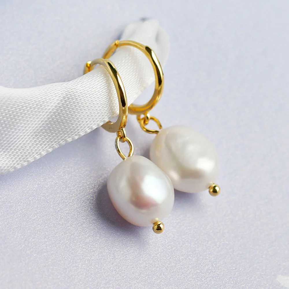 Fashionable Irregular Natural Pearl Stainless Steel Womens Stud Earrings Perforated Jewelry Y250401