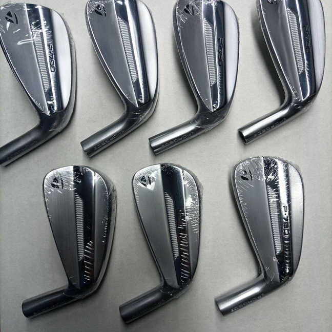 2025 Hot Selling New Golf irons Set Black Forged Irons 45 6789P 7pcs Golf Clubs Grip P790 Golf Club Iron Set 7pcs Head Cover J250924