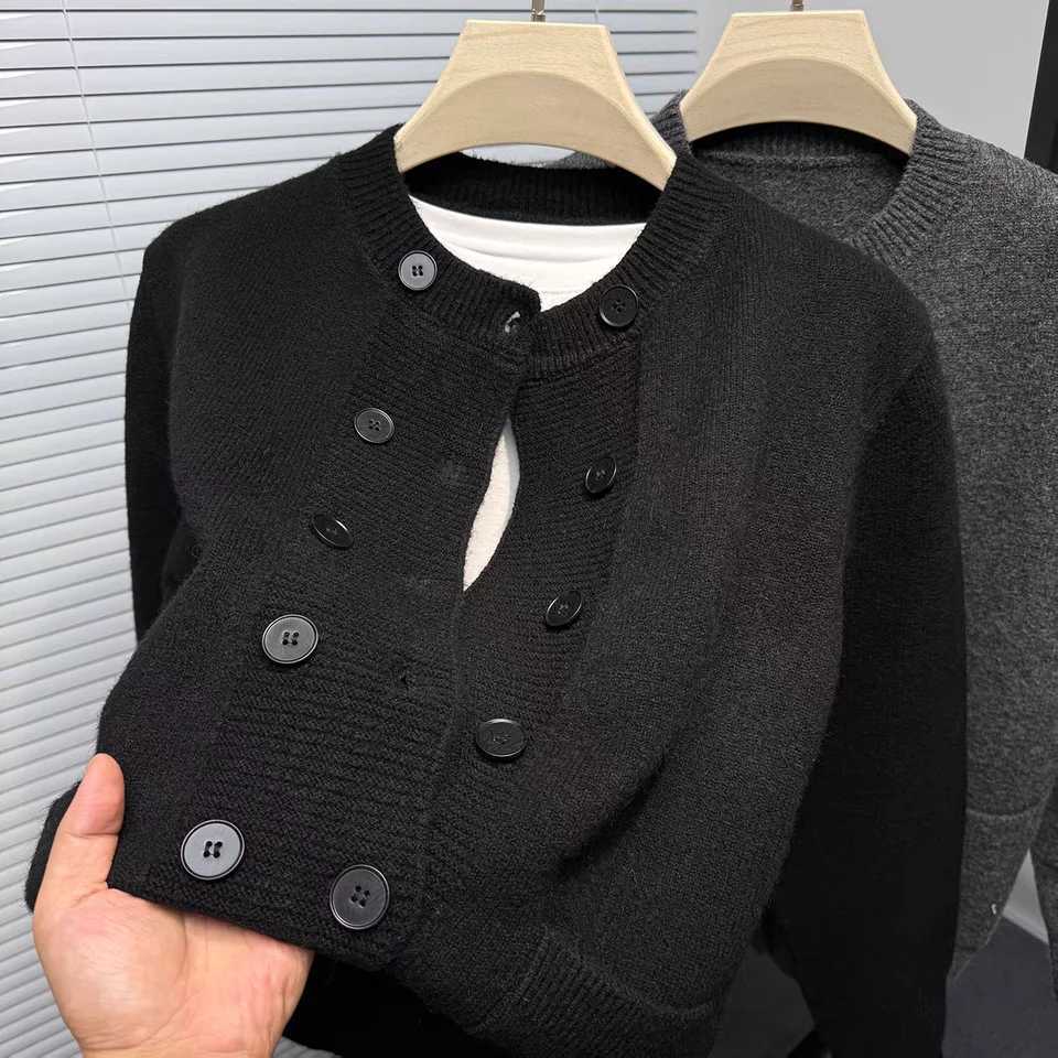 Personality fashion double breasted knitted cardigan mens high-quality spring autumn solid color pocket casual round neck coatT251103