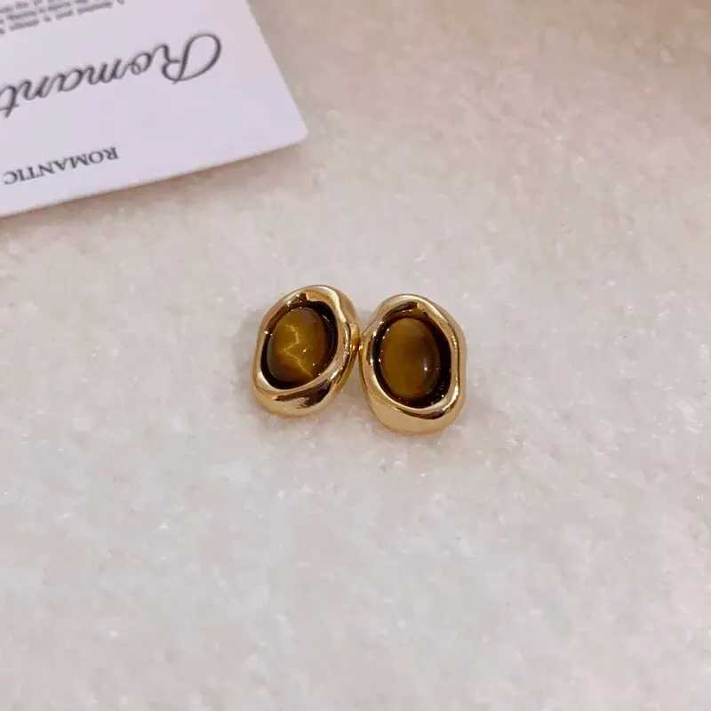 Natural Tiger Eye Stone Stud Earrings Retro Classic Geometric Round Ear Studs Buckle For Women Girls Ear Jewelry Party Gift C251103