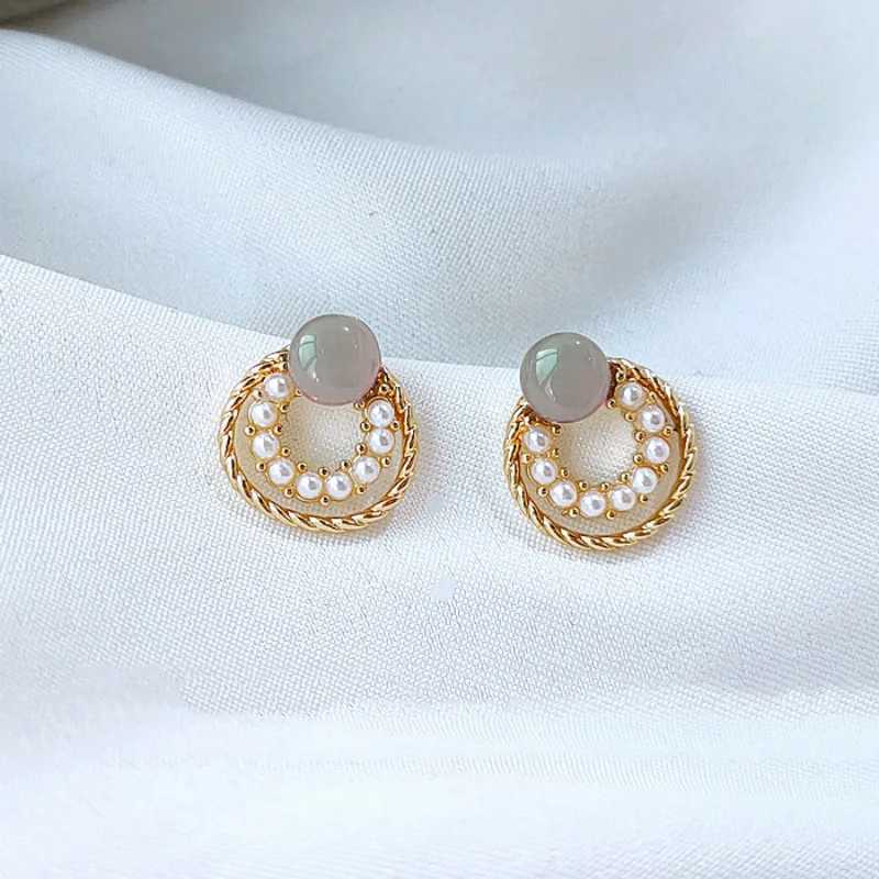 2024 New Small Round Earrings for Women Korean Fashion Sweet Imitaiton Pearl Circles Tiny Stud Earrings Geometry Ear Jewelry C251103
