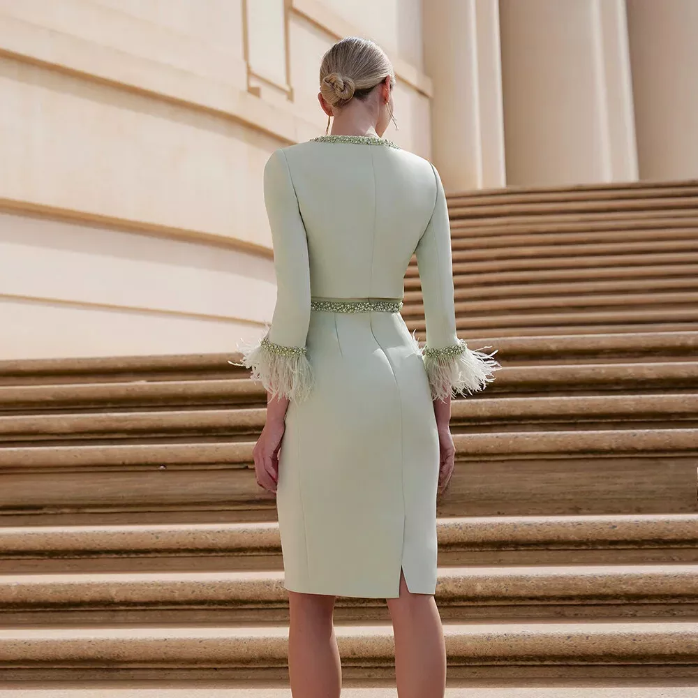 Elegant Knee Length Sheath Mother Of The Bride Dresses Suits Beading Feather Short Jacket Sage Satin Simple Wedding Guest Gown Groom Mom Formal Party 
